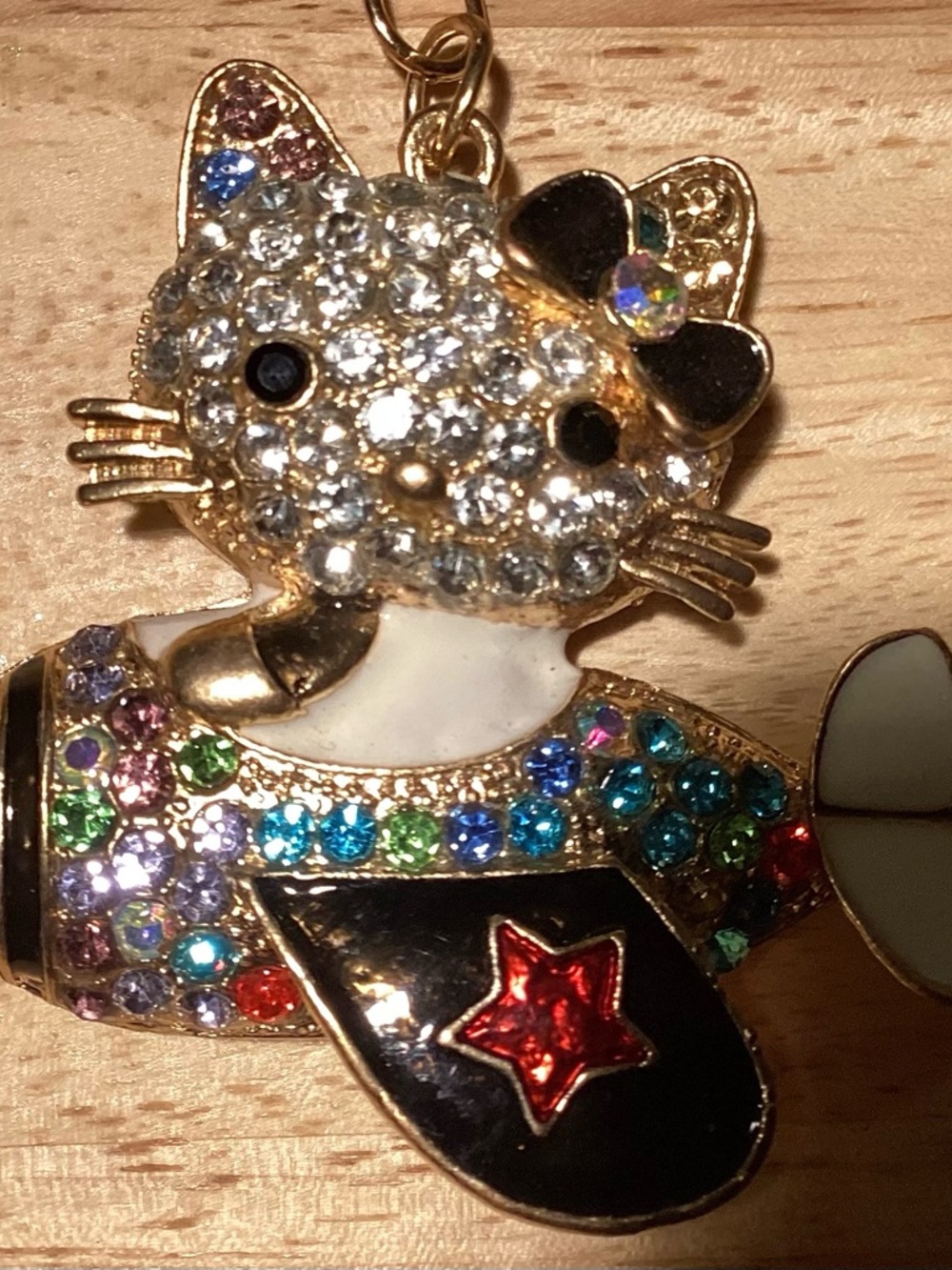 Rhinestone-Embellished Kitty on helicopter bag charm Multicolor Rhinestones - Picture 8 of 8